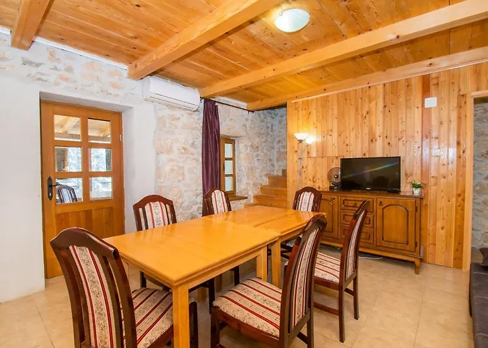 House Stone Curlew 1 Dom wakacyjny Lisane Tinjske